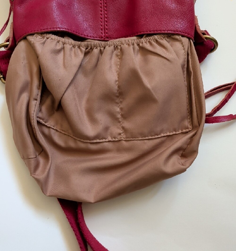Y2K The Sak Red Leather Crossbody - Picture 5 of 11
